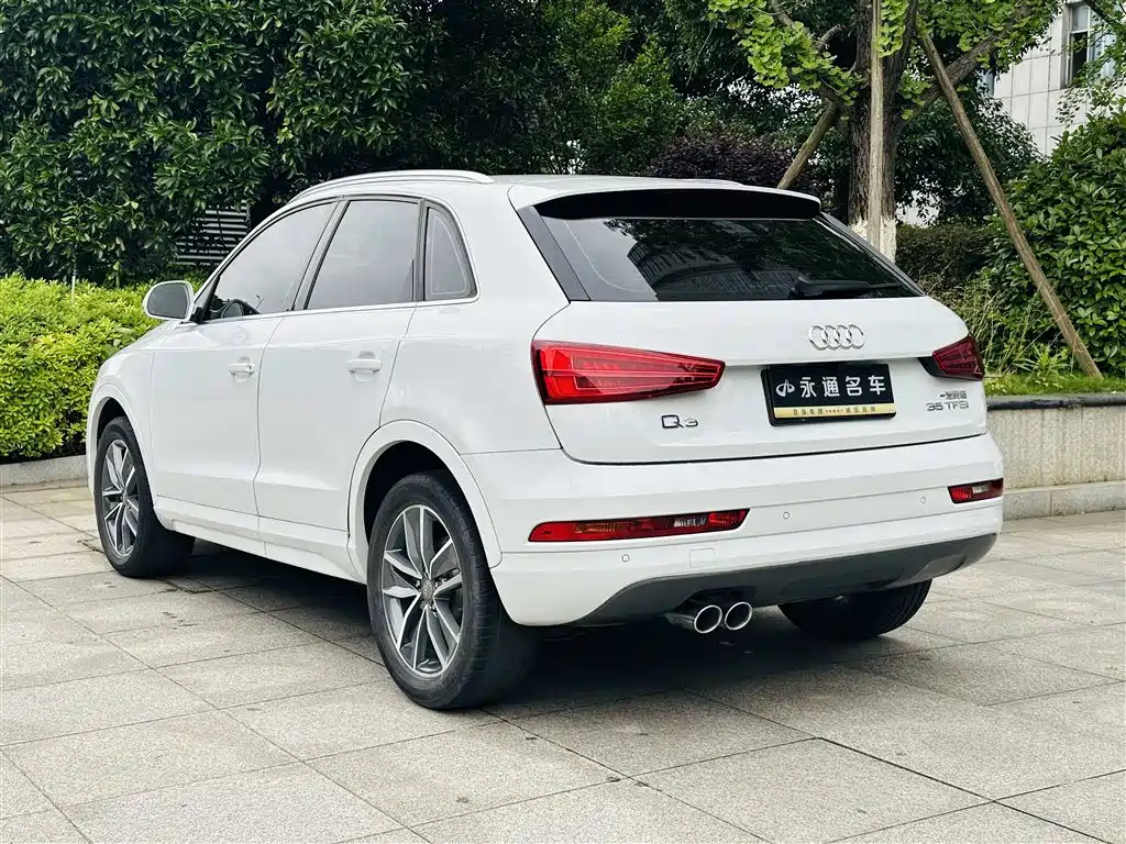 Audi Q3 2018 — фото 15