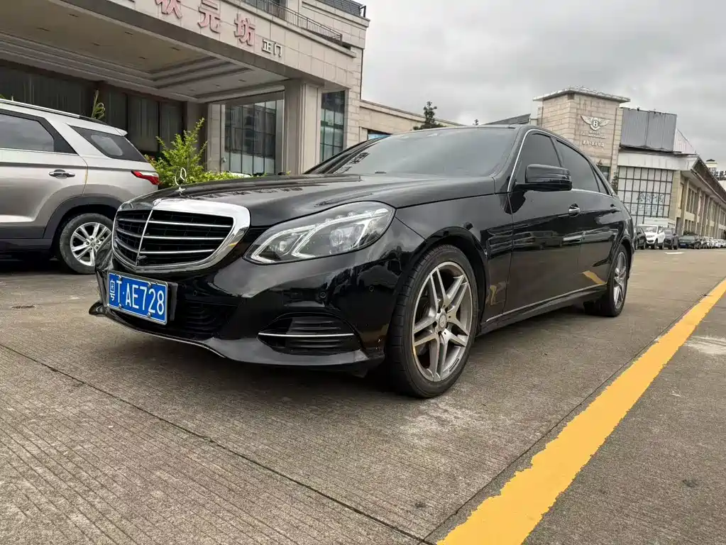 Mercedes-Benz E-Class 2015 — фото 1