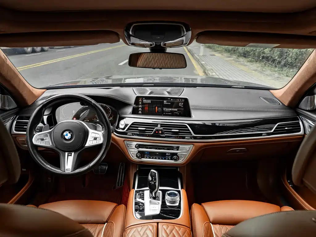 BMW 7 Series 2019 — фото 4