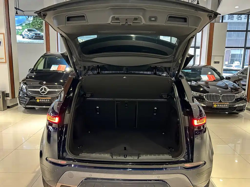 Land Rover Evoque 2021 — фото 28