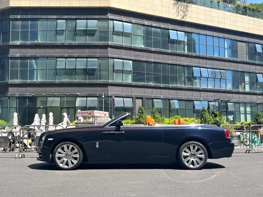 Rolls-Royce Dawn 2017 — фото 5