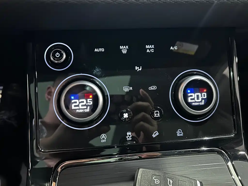 Land Rover Evoque 2021 — фото 14