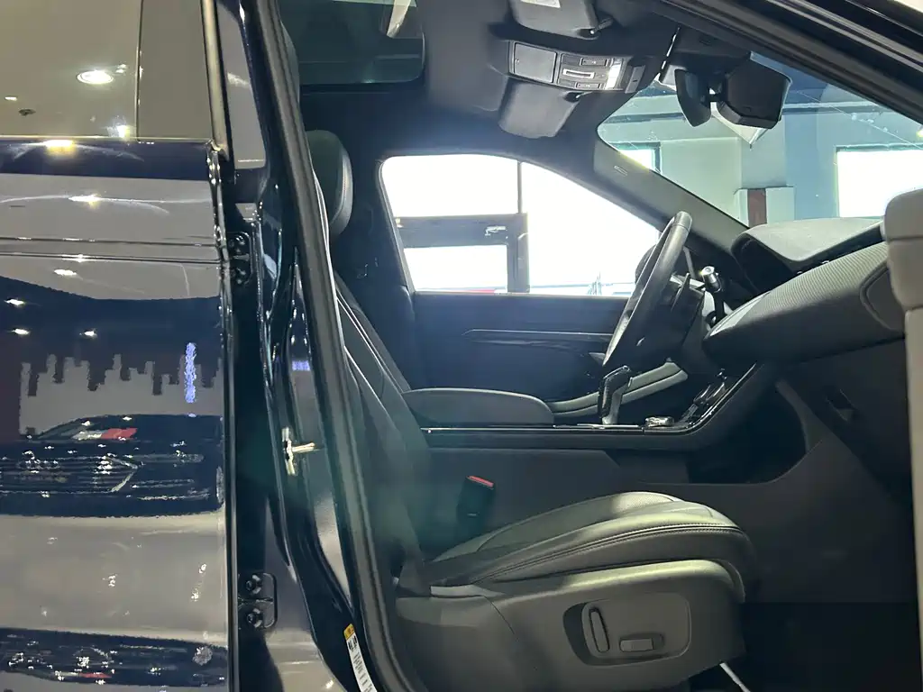 Land Rover Evoque 2021 — фото 25