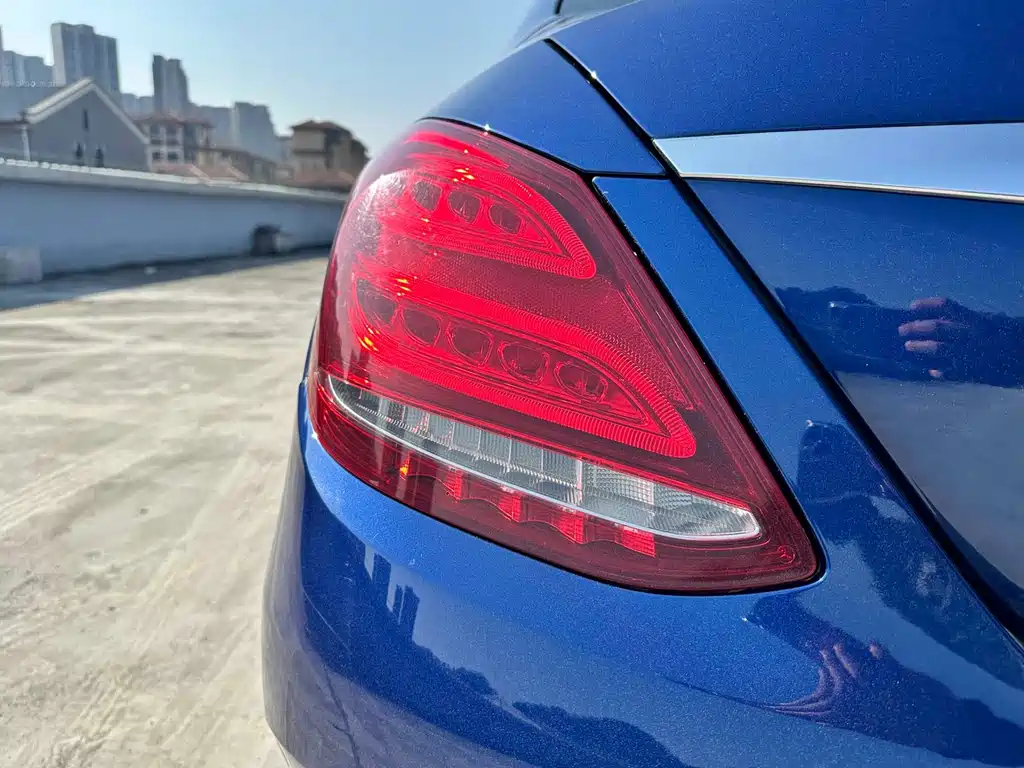 Mercedes-Benz C-Class 2018 — фото 16