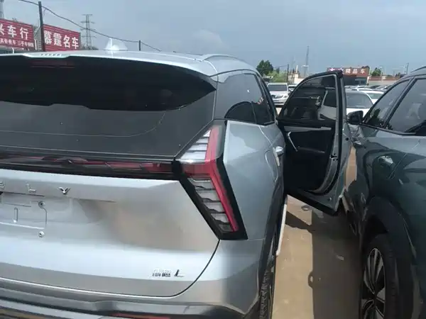 Geely Boyue L 2025