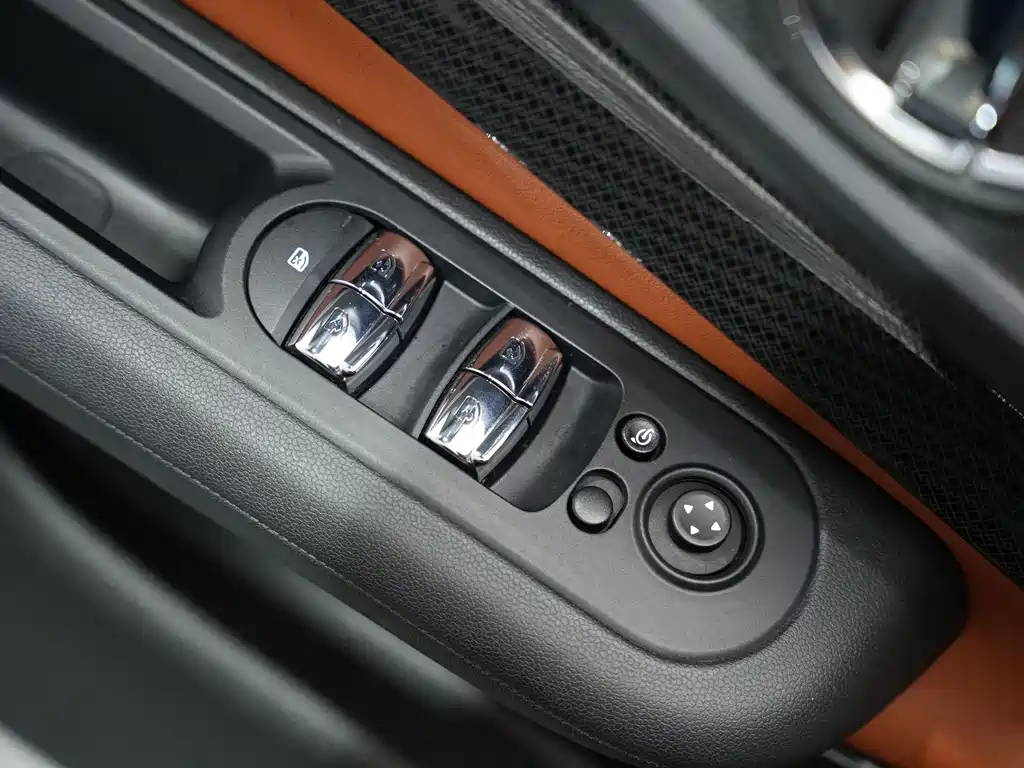 MINI Clubman 2020 — фото 24
