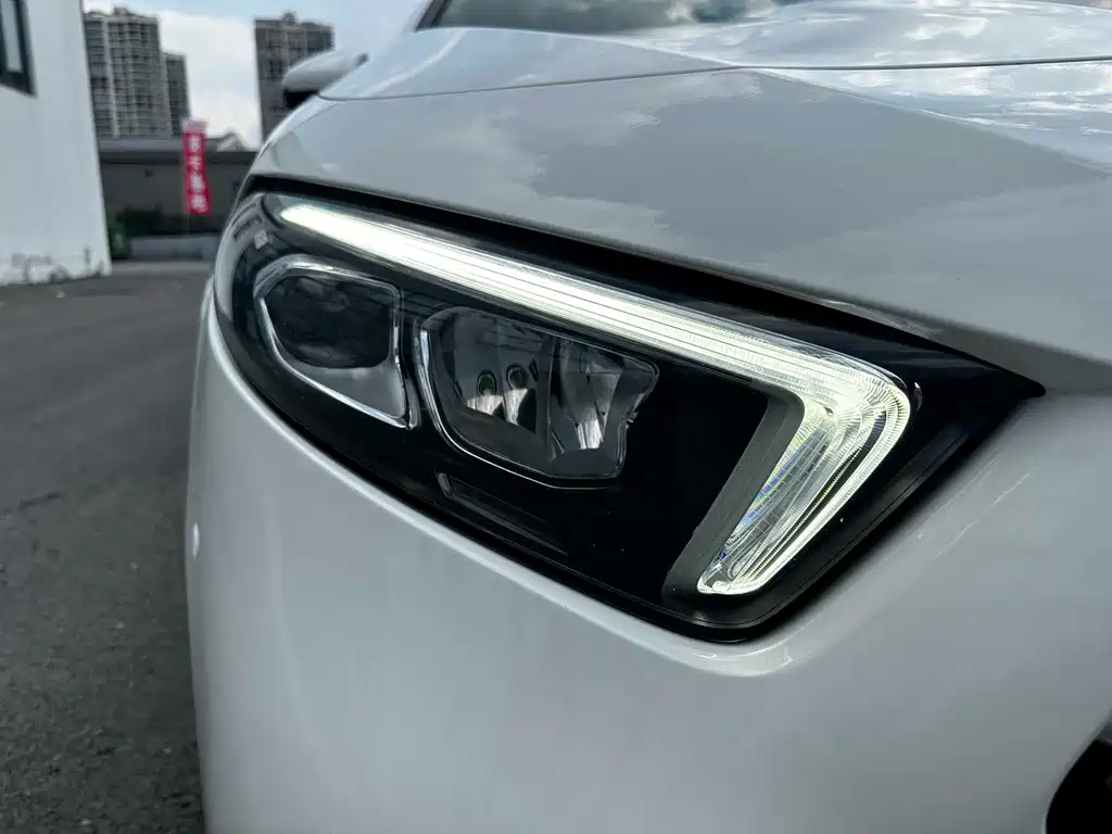 Mercedes-Benz A-Class 2022 — фото 16