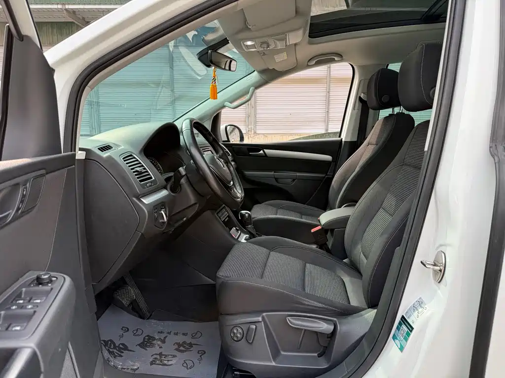 Volkswagen Sharan 2019 — фото 9