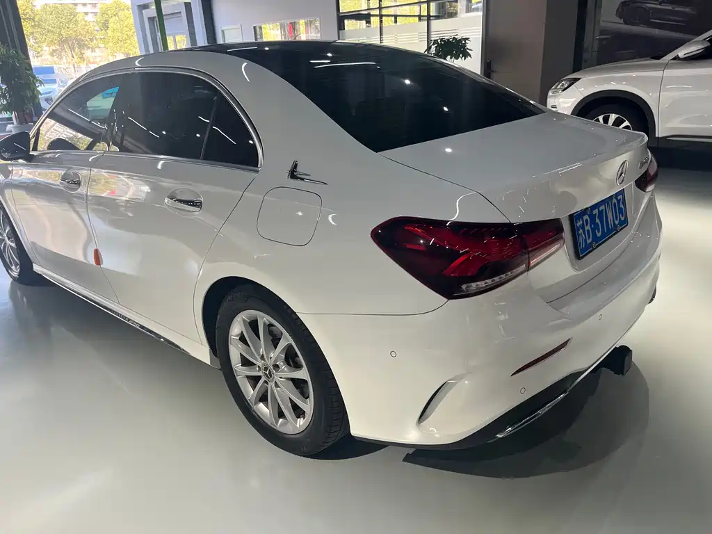 Mercedes-Benz A-Class 2020 — фото 6