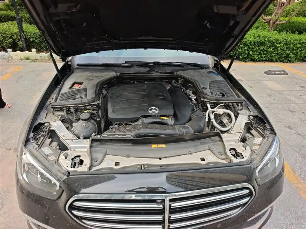 Mercedes-Benz E-Class 2022 — фото 16