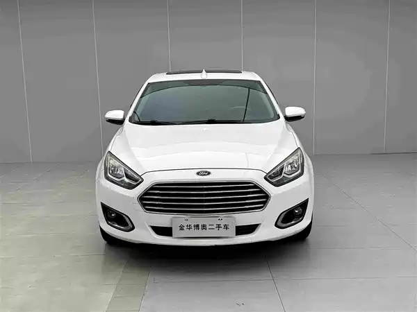 Ford Escort 2015