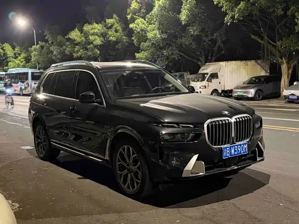 BMW X7 2024