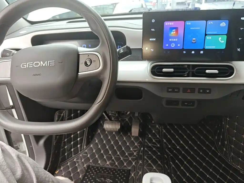 Geely Galaxy Panda 2025 — фото 10