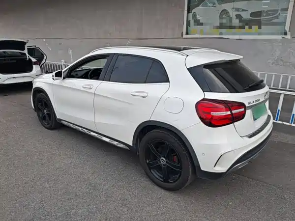 Mercedes-Benz GLA 2019