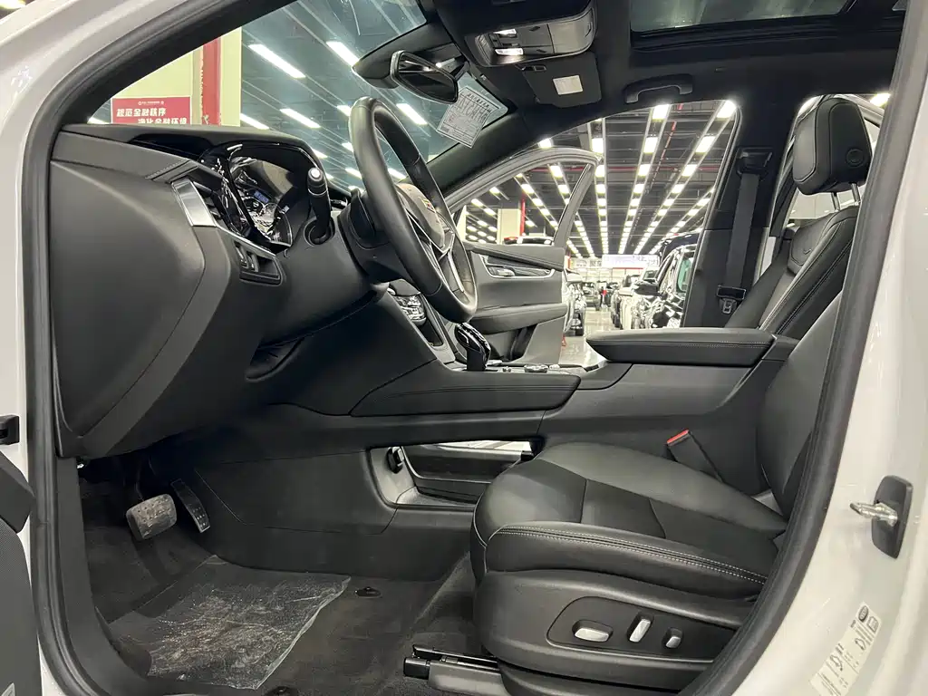 Cadillac XT5 2022 — фото 19