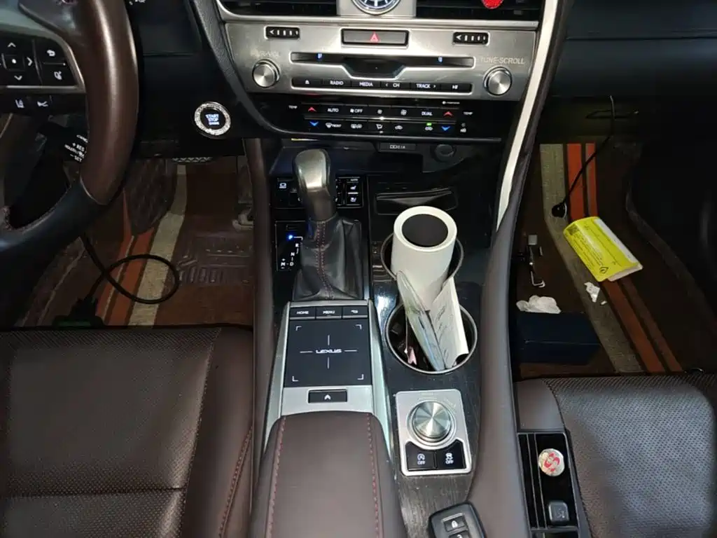Lexus RX 2020 — фото 14