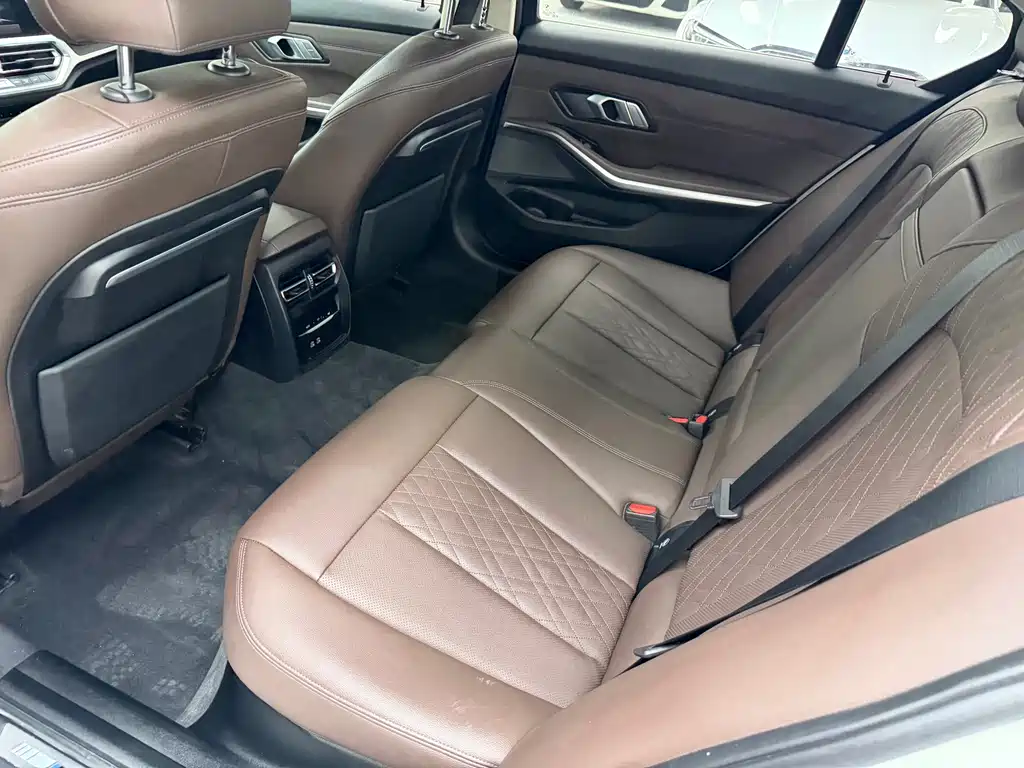 BMW 3 Series 2022 — фото 12