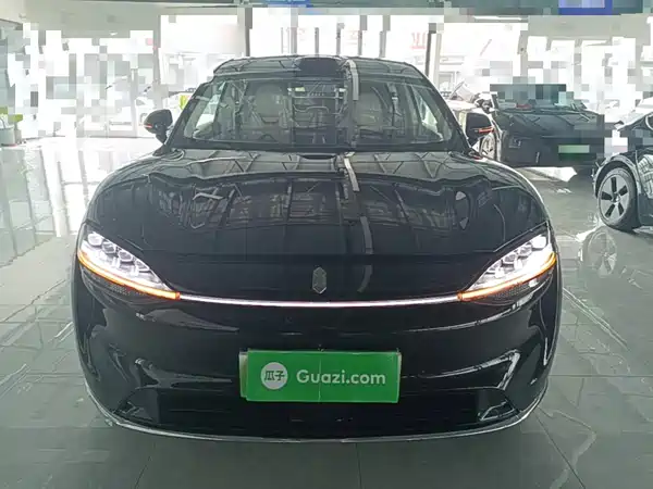 Luxeed R7 2026