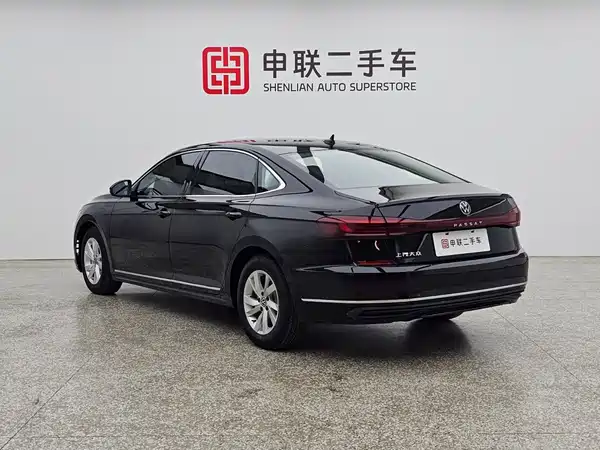 Volkswagen Passat 2025