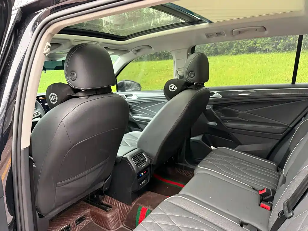 Volkswagen Tiguan L 2023 — фото 11