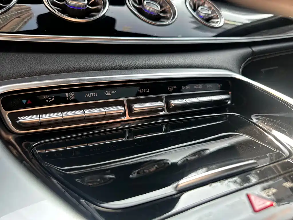 Mercedes-Benz AMG GT 2019 — фото 11