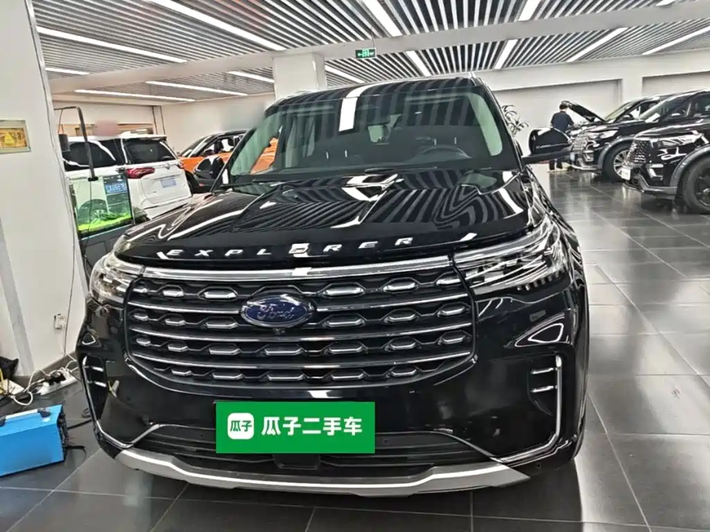 Ford Explorer 2025 — фото 3