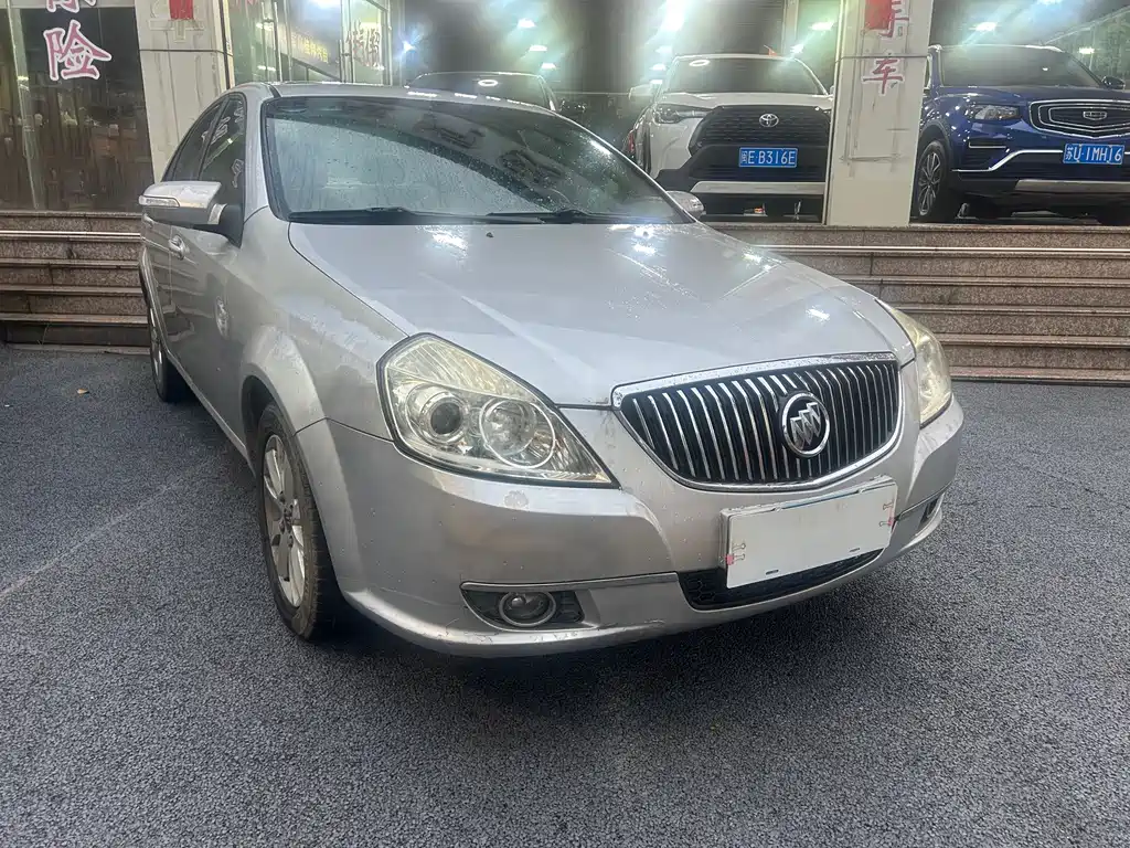 Buick Excelle 2012