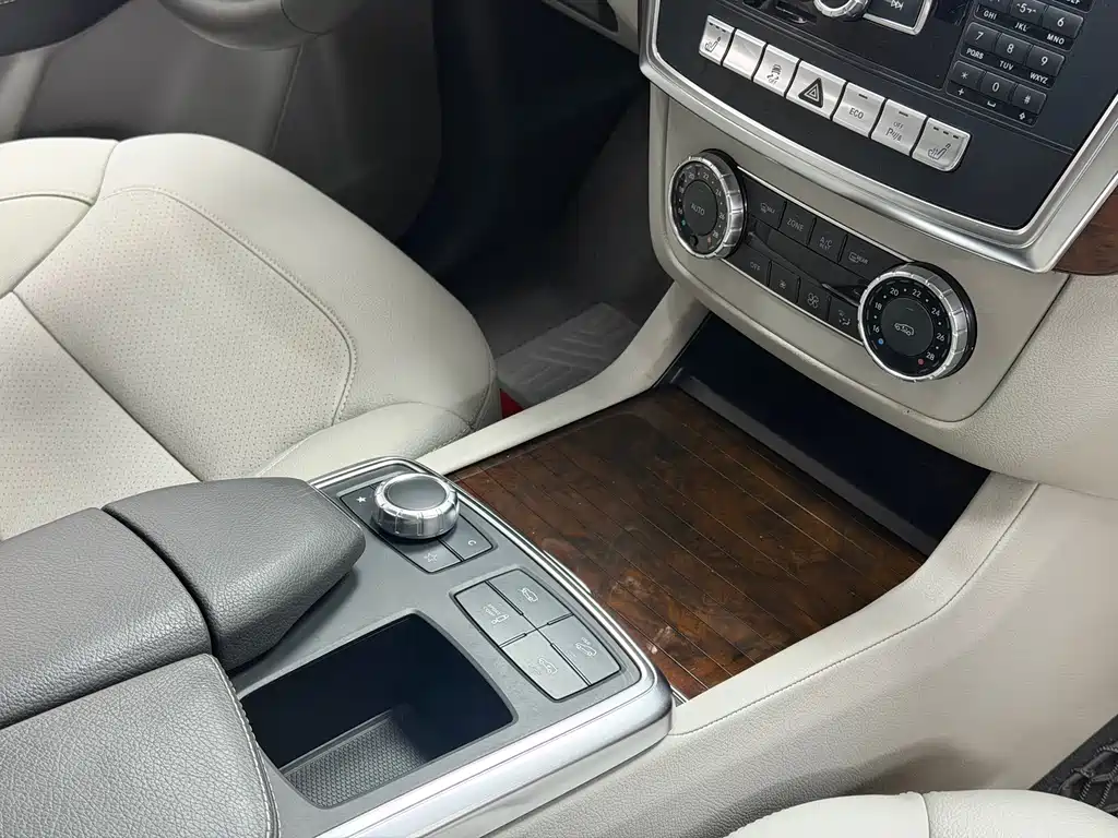 Mercedes-Benz M-Class 2014 — фото 14