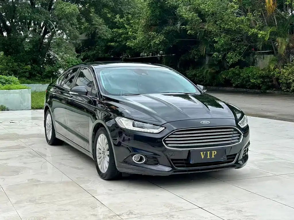 Ford Mondeo 2015 — фото 1