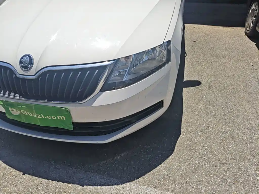 Skoda Rapid Spaceback 2020 — фото 24