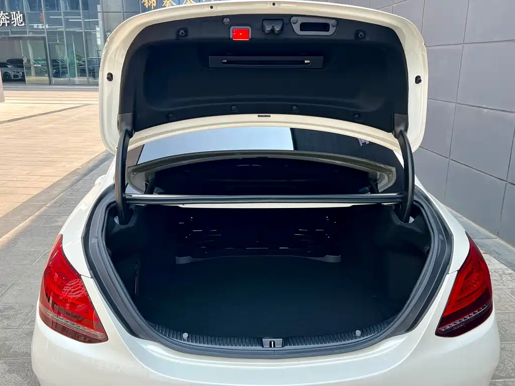Mercedes-Benz C-Class 2019 — фото 37