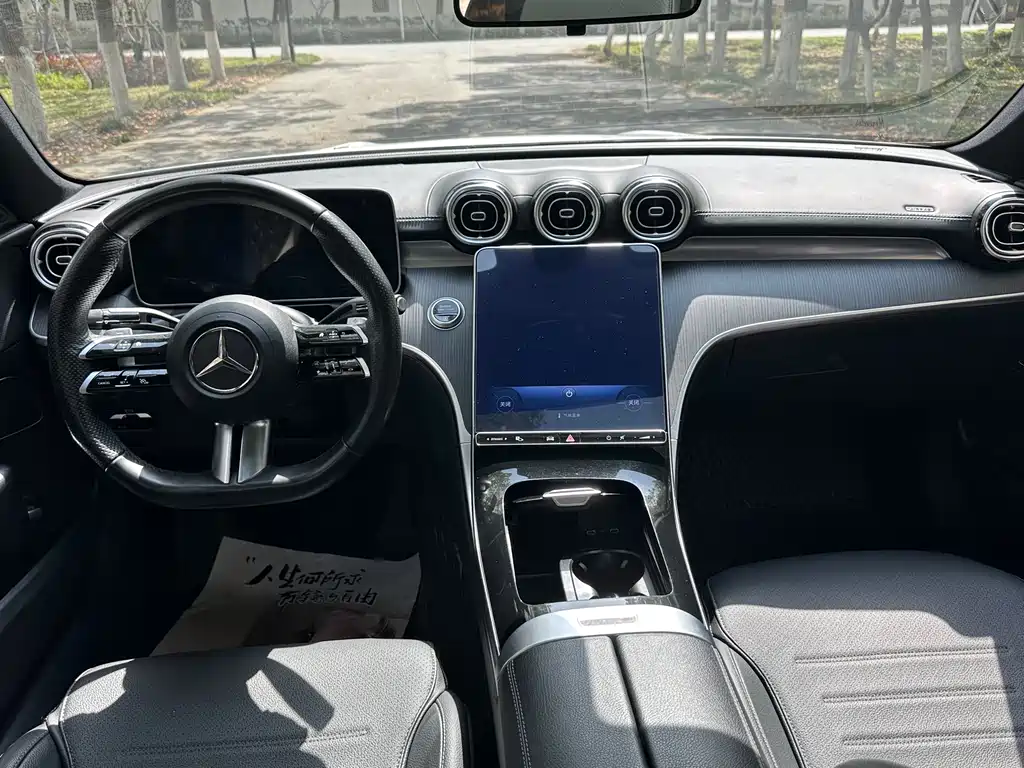 Mercedes-Benz C-Class 2023 — фото 12