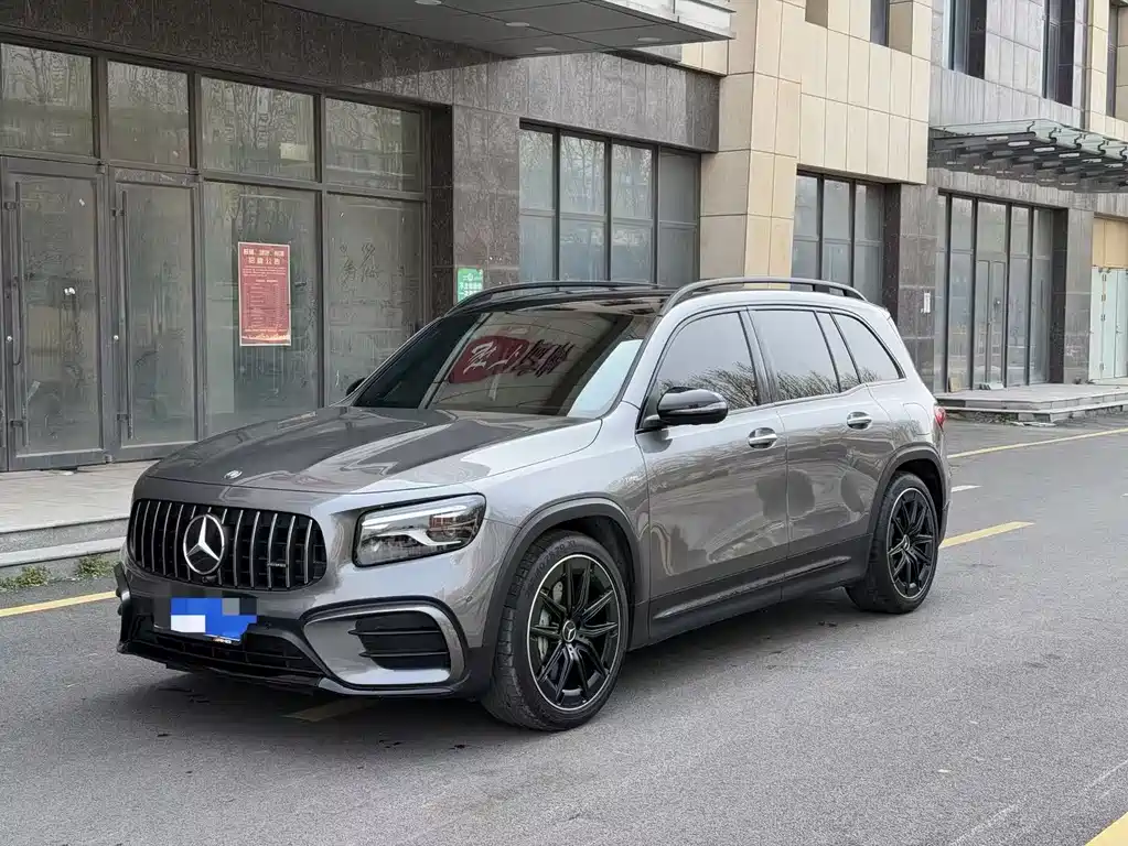 Mercedes-Benz GLB AMG 2025 — фото 1