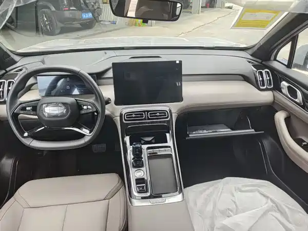Geely Boyue L 2026