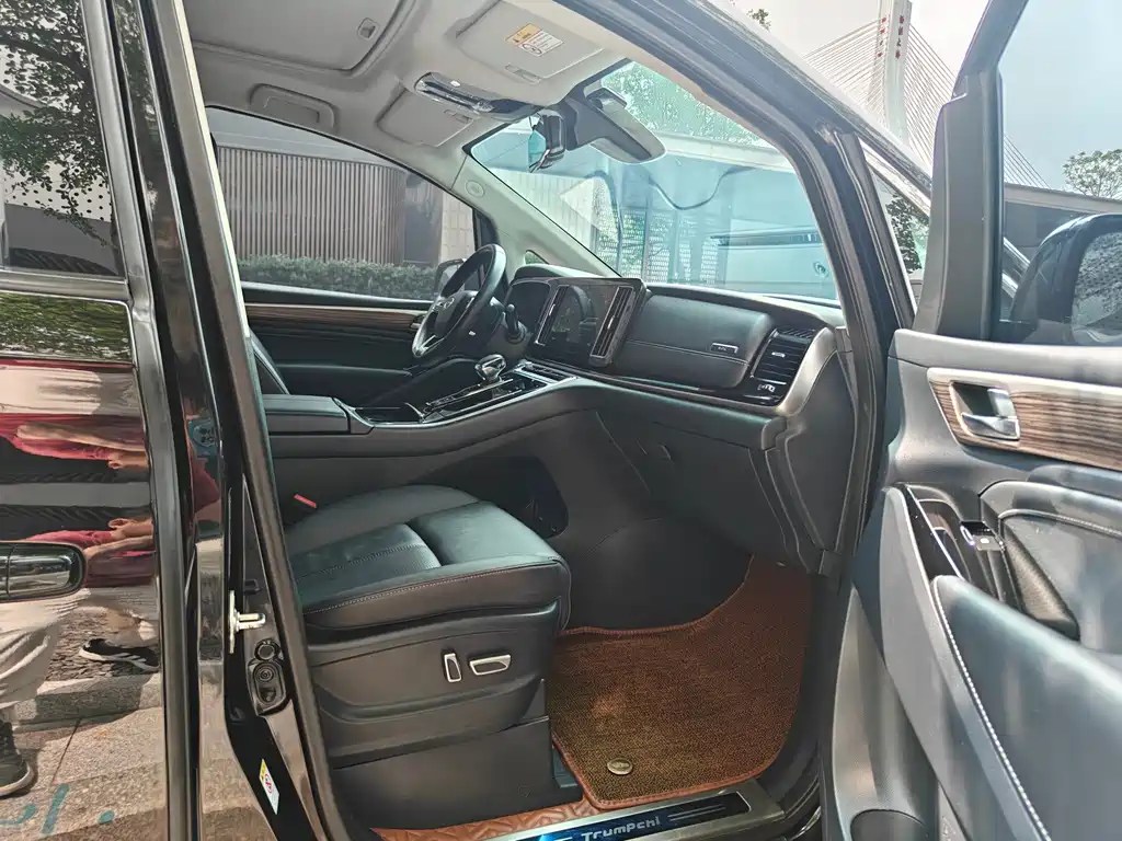 GAC Motor Trumpchi M8 2021 — фото 5