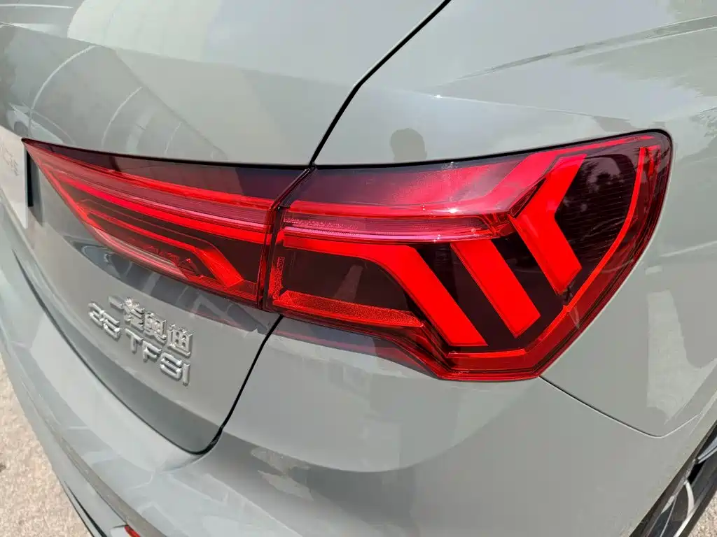Audi Q3 2025 — фото 12