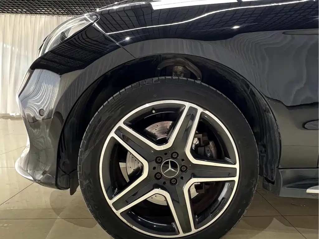 Mercedes-Benz GLE AMG 2018 — фото 22