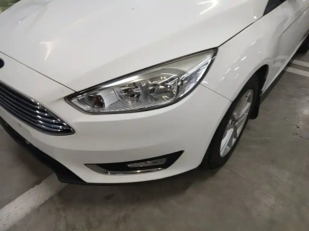 Ford Focus 2016 — фото 24