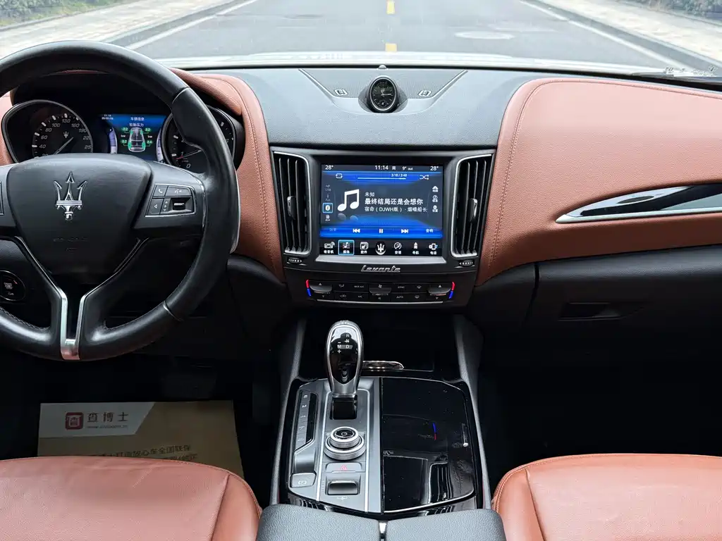 Maserati Levante 2017 — фото 13