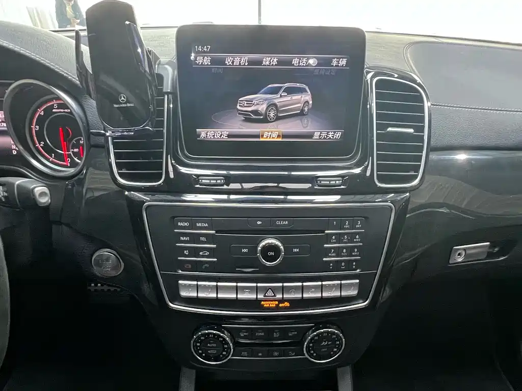 Mercedes-Benz GLS AMG 2019 — фото 14