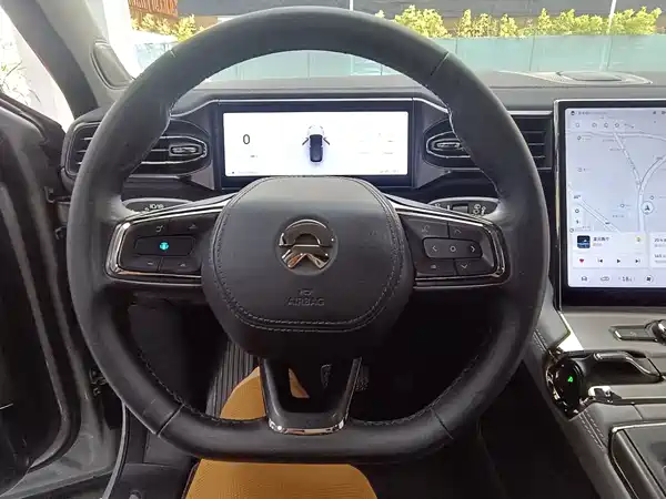 NIO ES6 2020