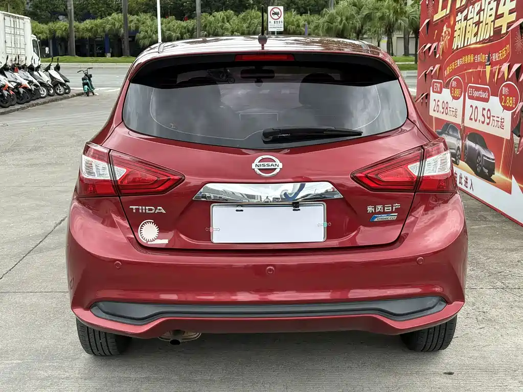 Nissan Tiida 2018 — фото 11