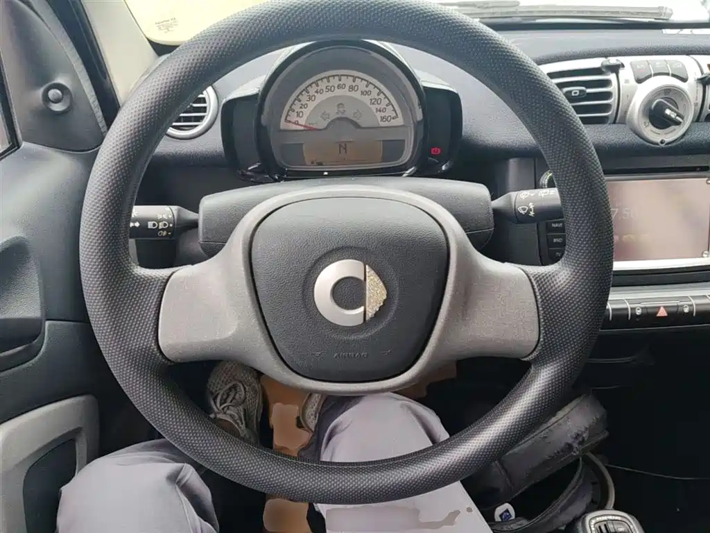 smart Fortwo 2014 — фото 11