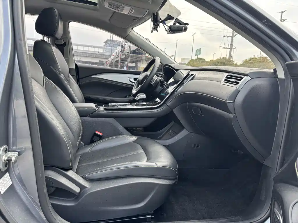 Roewe MAX 2021 — фото 15