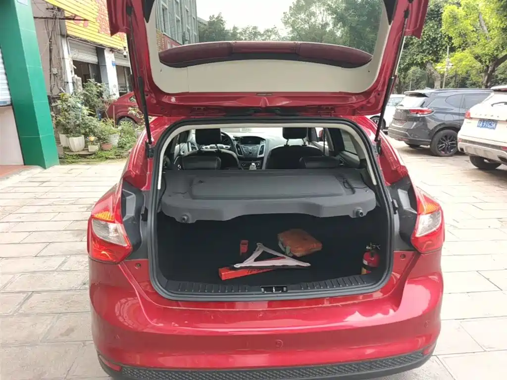 Ford Focus 2015 — фото 15