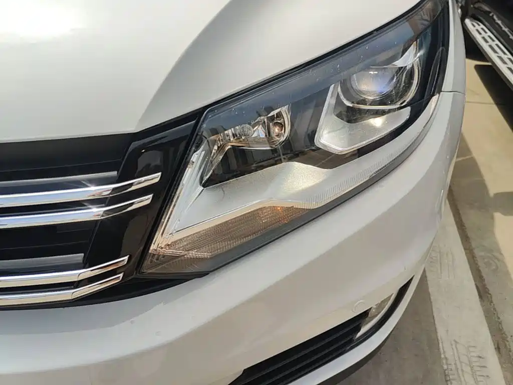 Volkswagen Tiguan 2018 — фото 24