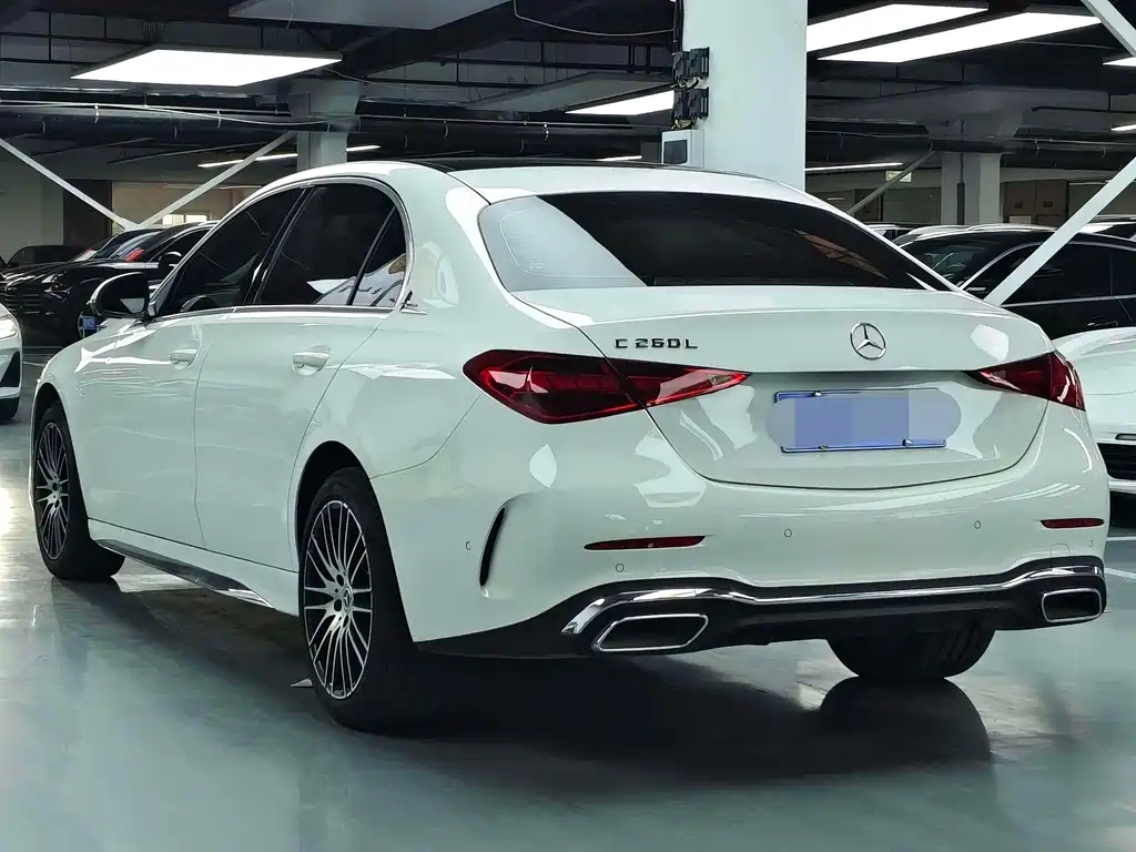 Mercedes-Benz C-Class 2024 — фото 12