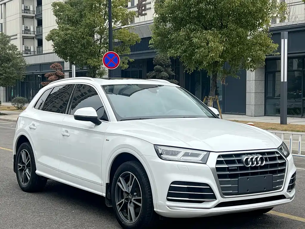 Audi Q5L 2020 — фото 3