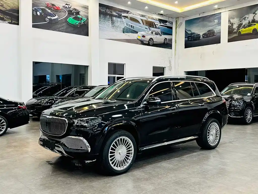 Mercedes-Benz GLS 2024 — фото 1