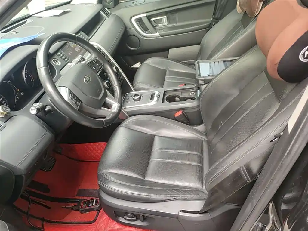 Land Rover Discovery Sport 2017 — фото 15